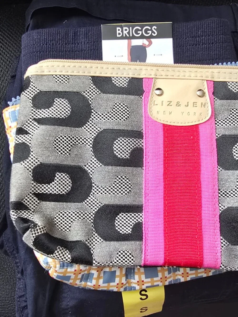 Cosmetic /Make-up Bags (lot of 6) New no tags Approx. 7.5